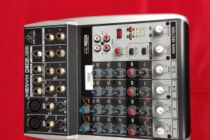 Behringer Xenyx Q802USB